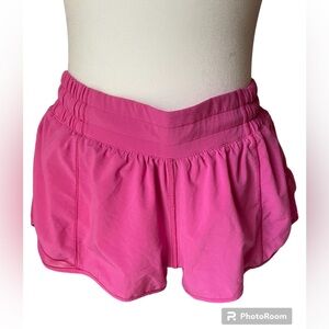 Lululemon Hotty Hot Low-Rise Lined Shorts